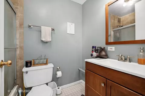 1 E Scott St #907, Chicago, IL 60610 photo 10