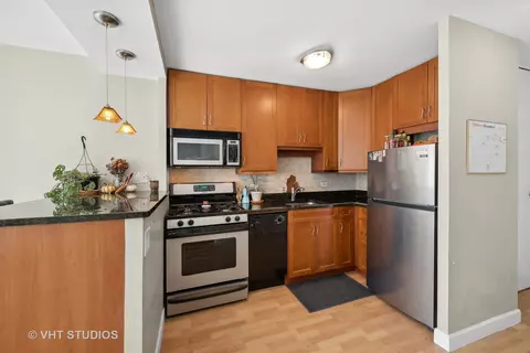 1 E Scott St #907, Chicago, IL 60610 photo 4