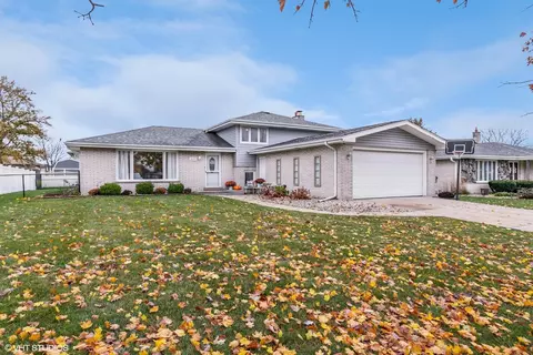 15155 Larkspur Ln, Orland Park, IL 60462
