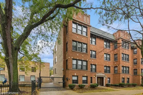 4812 N Hoyne Ave #3, Chicago, IL 60625