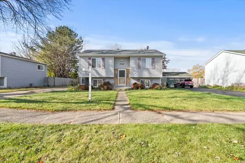 724 Russell Ave, Winthrop Harbor, IL 60096