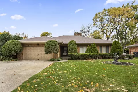6642 N Kolmar Ave, Lincolnwood, IL 60712