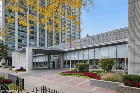 3600 N Lake Shore Dr #605, Chicago, IL 60613