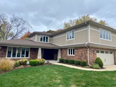 210 N Waterman Ave, Arlington Heights, IL 60004