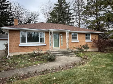 2140 Kellogg Ave, Waukegan, IL 60087