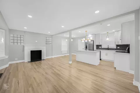Living - 7621 S Artesian Ave, Chicago, IL 60652 photo 1 of 3