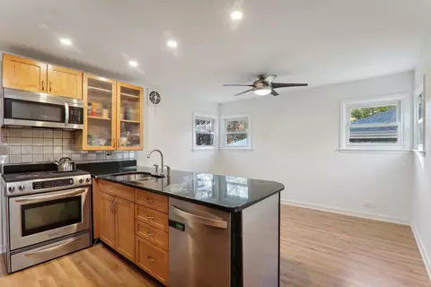 516 N Maple St, Mount Prospect, IL 60056 photo 12