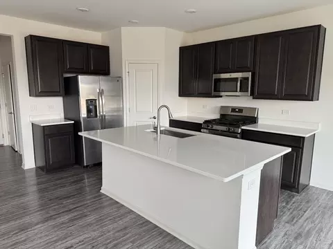 1209 Draper Rd, Mchenry, IL 60050 photo 3