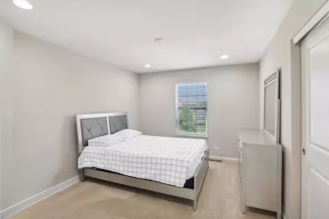 1742 Prospect Dr, Hoffman Estates, IL 60192 photo 32
