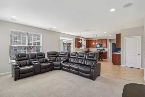 1742 Prospect Dr, Hoffman Estates, IL 60192 photo 19