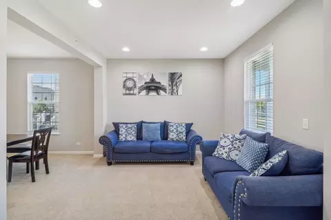 1742 Prospect Dr, Hoffman Estates, IL 60192 photo 12