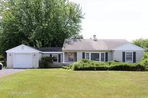 3775 Maple Ave, Northbrook, IL 60062