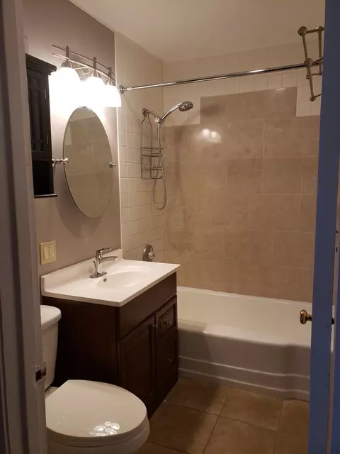 3775 Maple Ave, Northbrook, IL 60062 photo 9