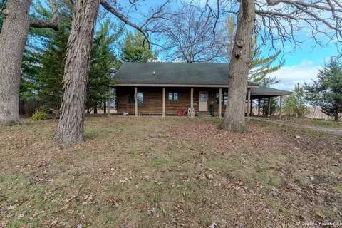 19542 W Rollins Rd, Lake Villa, IL 60046