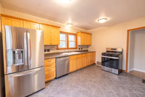 1384 S 4th Ave, Kankakee, IL 60901 photo 8