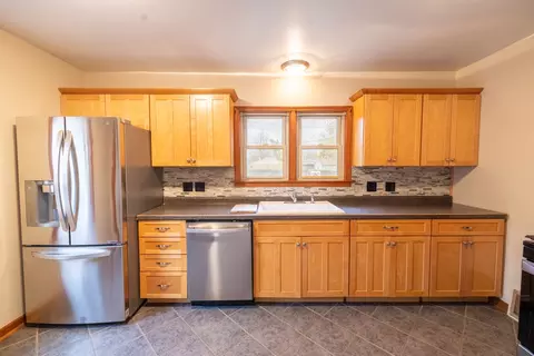1384 S 4th Ave, Kankakee, IL 60901 photo 9