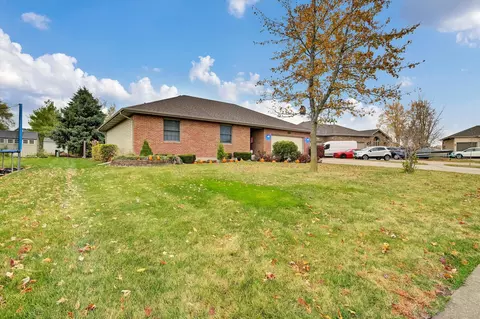 401 Mccoy Ct, Minooka, IL 60447 photo 2