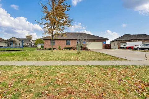 401 Mccoy Ct, Minooka, IL 60447
