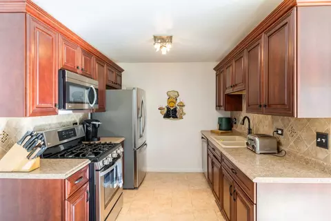 Kitchen - 1103 Yorkshire Ct #A, Elgin, IL 60120 photo 1 of 1