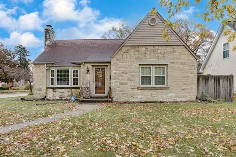 904 Dawes Ave, Joliet, IL 60435