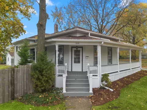 406 Church St, Harvard, IL 60033