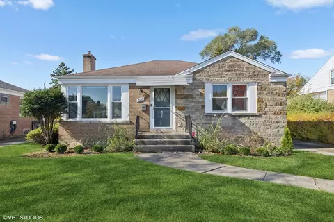 1926 Hawthorne Ave, Westchester, IL 60154