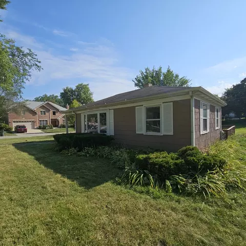 503 S Benton St, Palatine, IL 60067