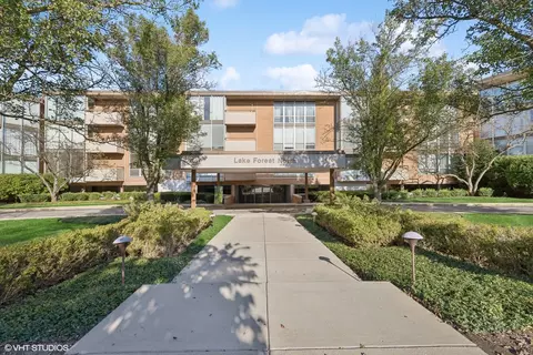 1301 N Western Ave #328, Lake Forest, IL 60045