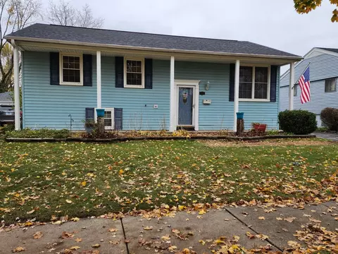 1029 Valley Stream Dr, Wheeling, IL 60090