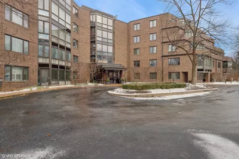 601 Mulberry Pl #1D, Highland Park, IL 60035