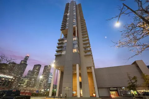 737 W Washington Blvd #801, Chicago, IL 60661