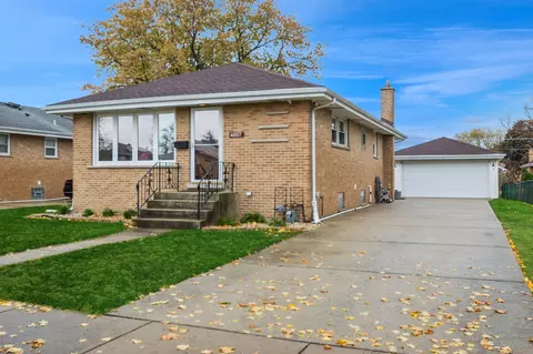 4027 Goss Ave, Schiller Park, IL 60176