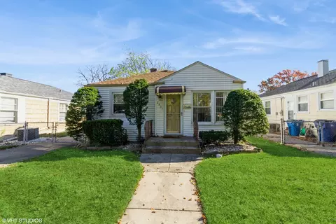 2831 Maple St, Franklin Park, IL 60131