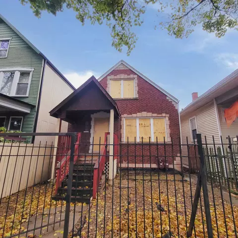 5639 S Artesian Ave, Chicago, IL 60629