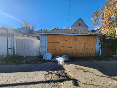 Exterior - 5639 S Artesian Ave, Chicago, IL 60629 photo 4 of 4