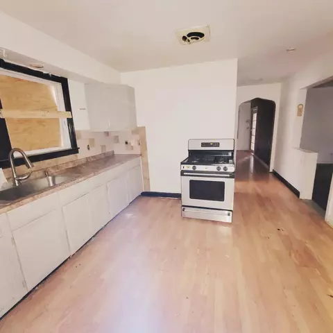 Kitchen - 5639 S Artesian Ave, Chicago, IL 60629 photo 1 of 2