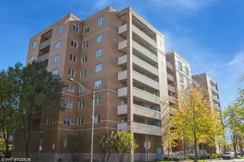 435 William St #606, River Forest, IL 60305