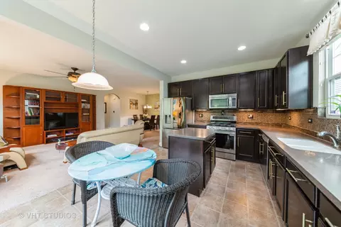 850 Cascade Falls Dr, Elgin, IL 60124 photo 20
