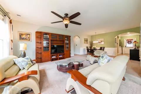 850 Cascade Falls Dr, Elgin, IL 60124 photo 11
