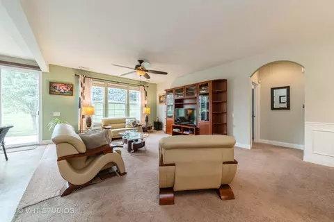 850 Cascade Falls Dr, Elgin, IL 60124 photo 16