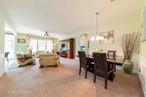 850 Cascade Falls Dr, Elgin, IL 60124 photo 10