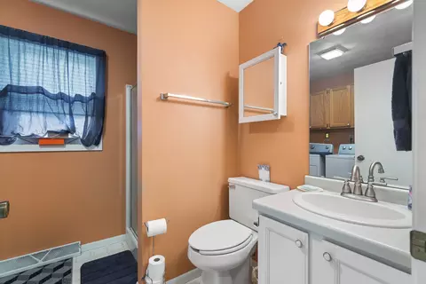 831 Sutton Pl, Freeport, IL 61032 photo 12