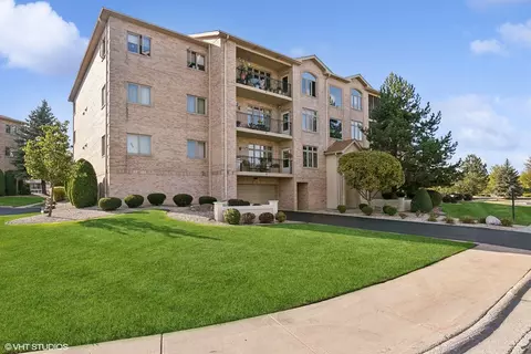18350 Pine Ridge Dr #2D, Tinley Park, IL 60477