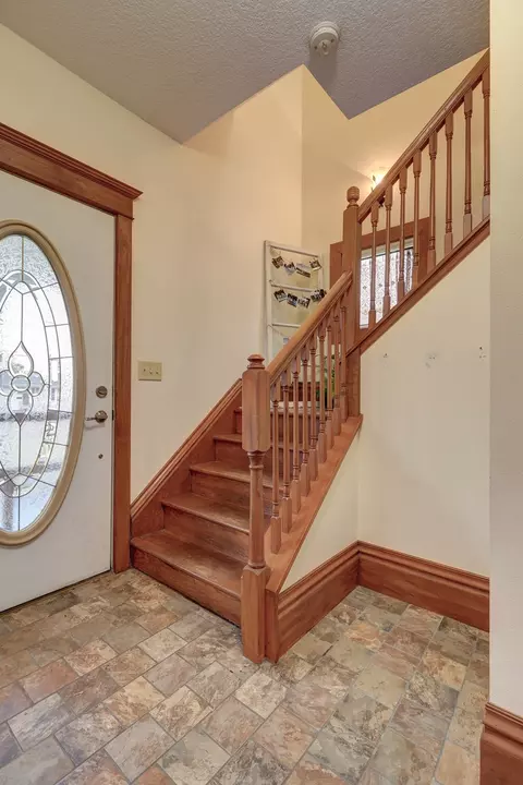 Entry Way - 1017 E Chamberlin St, Dixon, IL 61021 photo 1 of 2