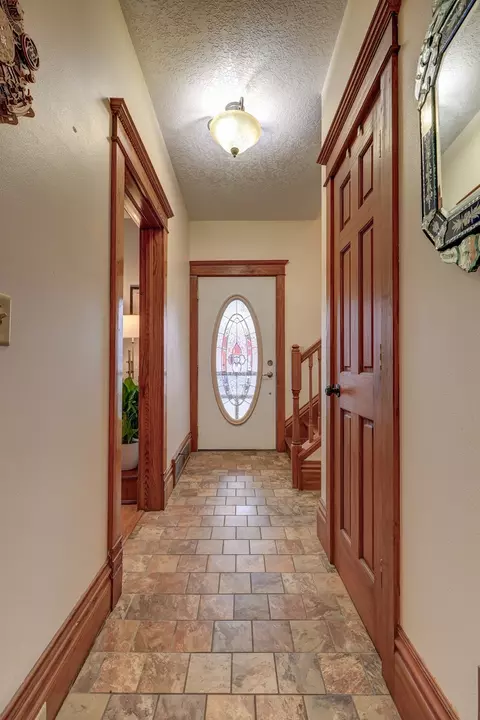 Entry Way - 1017 E Chamberlin St, Dixon, IL 61021 photo 2 of 2
