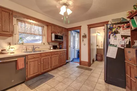 Kitchen - 1017 E Chamberlin St, Dixon, IL 61021 photo 3 of 3