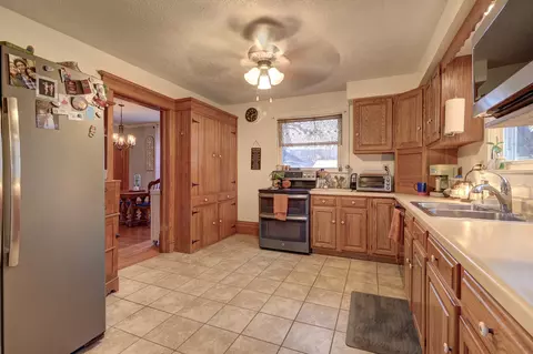 Kitchen - 1017 E Chamberlin St, Dixon, IL 61021 photo 1 of 3
