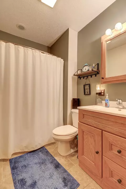 Bath - 1017 E Chamberlin St, Dixon, IL 61021 photo 2 of 2