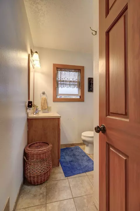 Bath - 1017 E Chamberlin St, Dixon, IL 61021 photo 1 of 2
