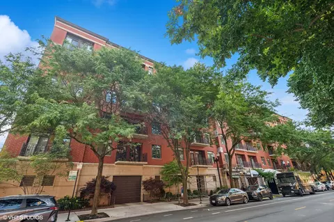 1414 N Wells St #201, Chicago, IL 60610